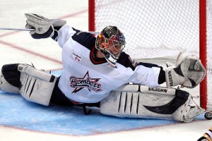 ng体育_马卡独家，卡马文加解锁右边锋位置，安切洛蒂麾下的终极战术万金油