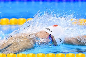 ng体育下载-哈兰德梅开二度助曼城大胜 英超金靴之争再起波澜