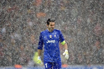 ng体育下载_阿莫林赛前避谈梅努首发悬念 强调全队需提升状态迎关键战