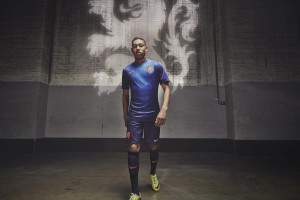 ng体育_梅西梅开二度助迈阿密国际逆转取胜 球迷欢呼球王风采依旧