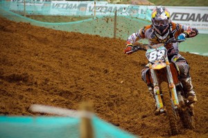 ng体育官网：澳超半场战报，维迪奇补时救主，奥克兰FC主场暂平布里斯班狮吼